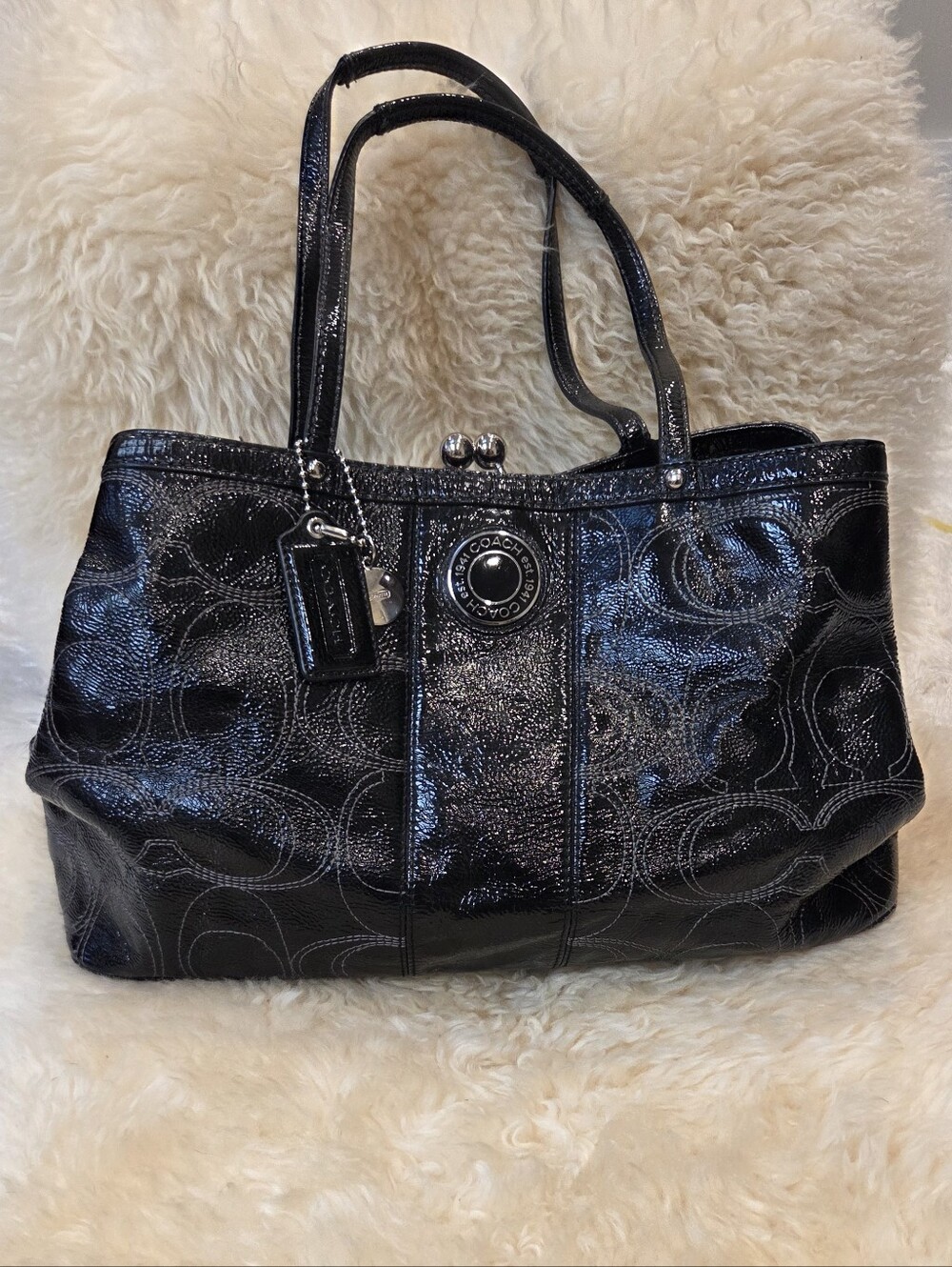 Coach Black Patent Leather Signature C Kisslock Shoulder Bag